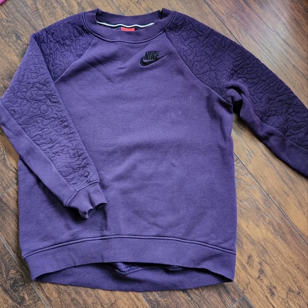 Nike Rally Crew Neck Sweatshirt